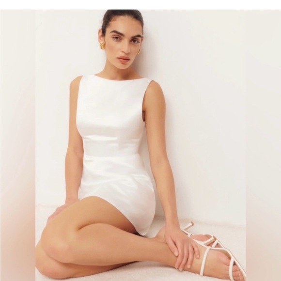 Reformation Classic White Dress - Picture 2 of 16